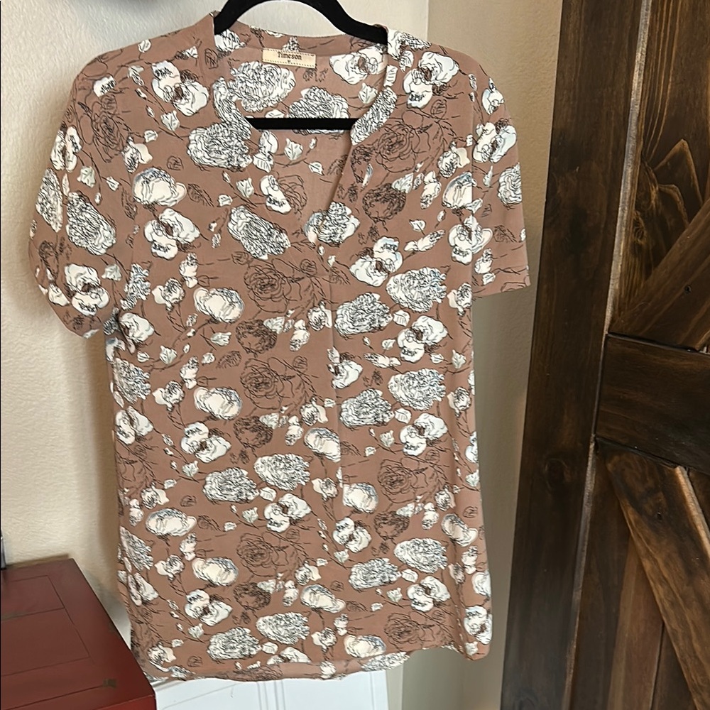 Floral Print Blouse in Brown